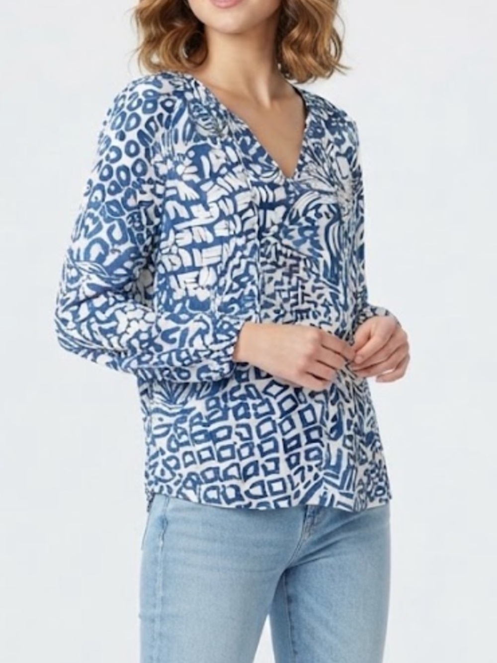 Lilly Pulitzer Women’s Blue & White Abstract Print V-Neck Blouse Size XS